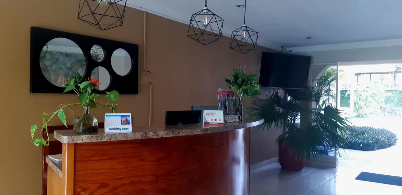 Hotel Vista Verde Huichihuayan Екстер'єр фото